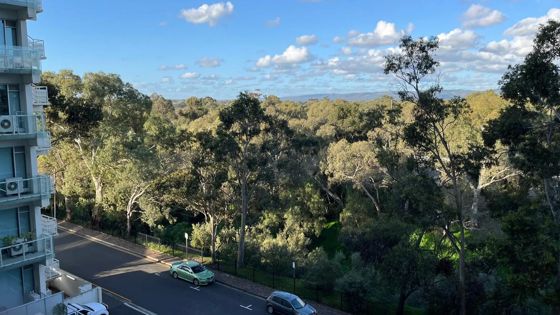 Tasha'S Apartments On Warwick Adelaide Aparthotel