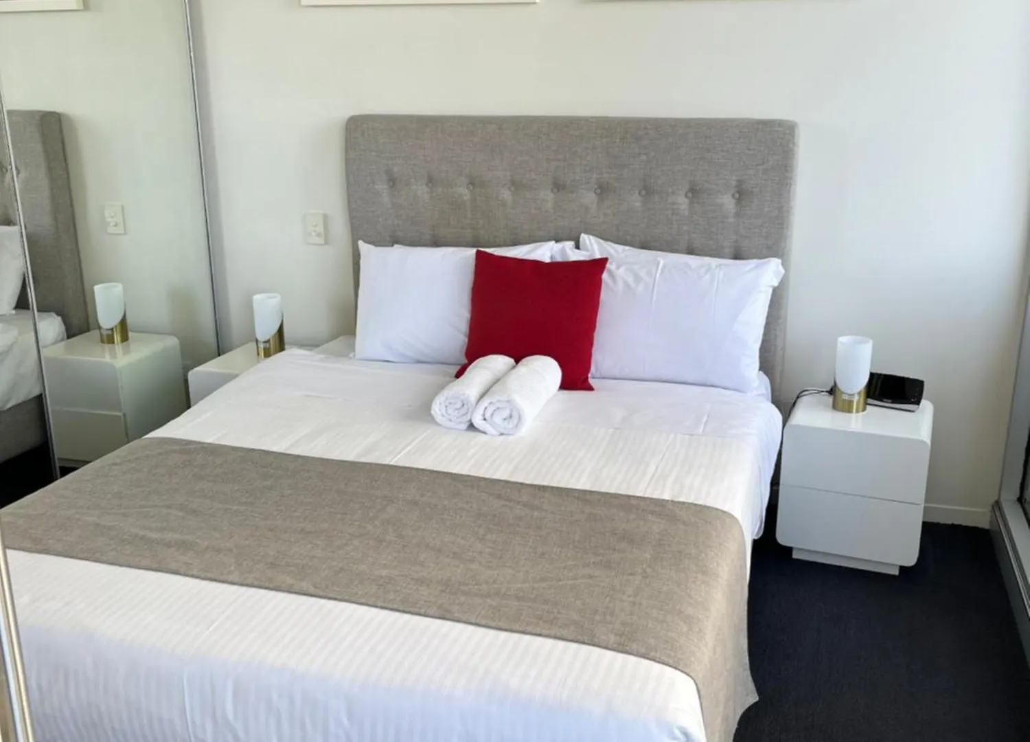 Tasha'S Apartments On Warwick Adelaide Aparthotel