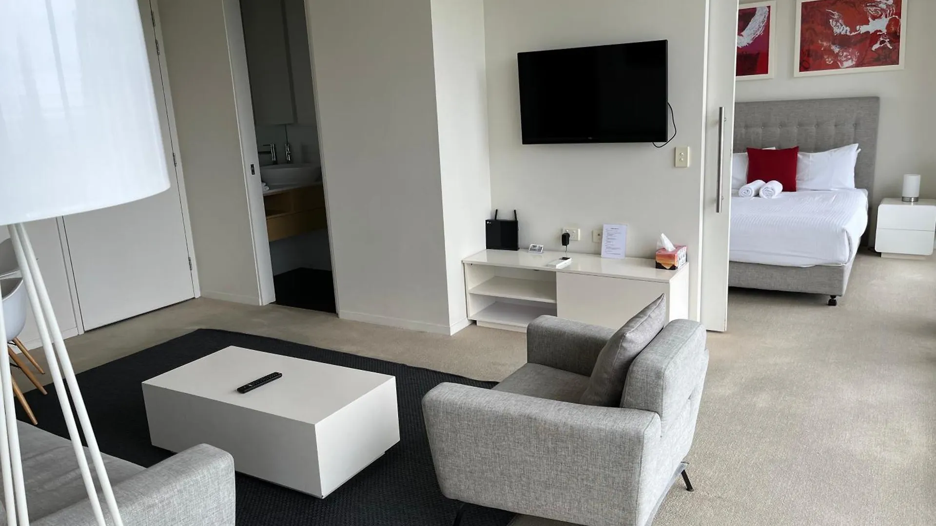 Tasha'S Apartments On Warwick Adelaide Aparthotel